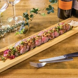 当店イチオシ仙台牛の自家製ローストビーフ