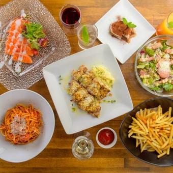 当店では各種飲み放題付きコースを多数ご用意◎