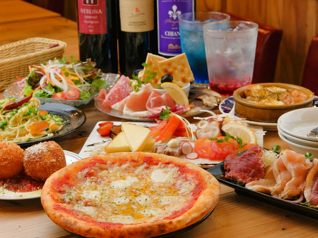 コースに＋1000円で90分飲み放題を付けられます。