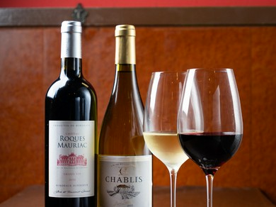 グラスワインは好きな味をスタッフにリクエスト