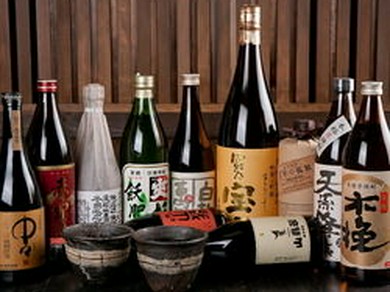 宮崎の焼酎をメインに、充実したラインナップ