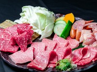 特選ロース・特選カルビ・もも・宮崎日南鶏・ウインナー・焼き野菜（ハーフ）