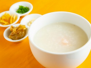 絶品朝食！　心も体もホッと和む、優しく美味しい『朝の中華粥』