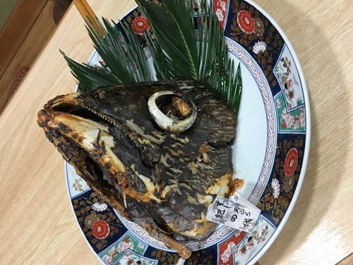 要予約の『まぐろカブト焼き』