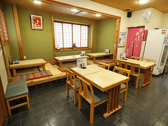 創業150年の名店で、三崎の種類豊富な旬の魚介を存分に満喫！