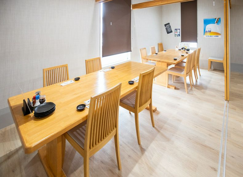 カジュアルからフォーマルな会食まであらゆる場面で利用できる