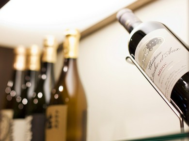 ワインは、串揚げに合わせて楽しめるようなラインアップで　