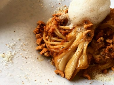 名古屋コーチン／茸／木の実／花椒 のスパゲッティ（一例）