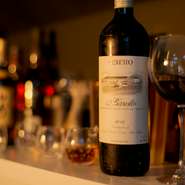 コースに合わせたワインはリーズナブルなラインナップ