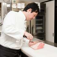 “幻の松阪牛”をはじめとする極上肉を高コスパでお届け！