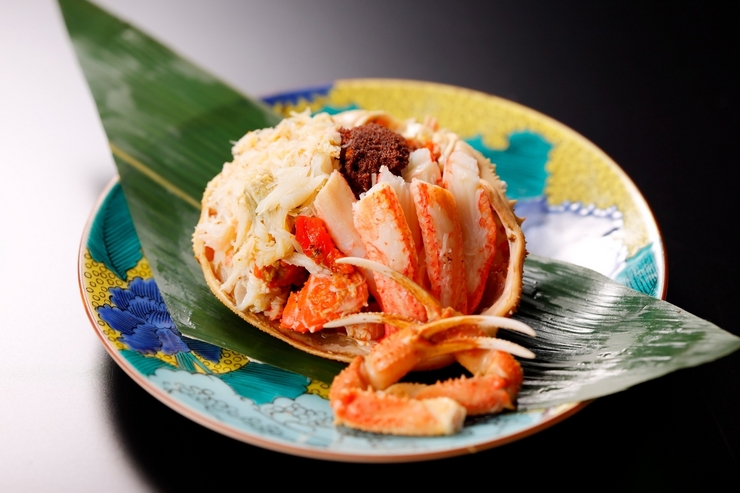 [Hanya musim dingin] Hidangan seharga 15.500 yen yang menampilkan 12 potong sushi, menampilkan bahan-bahan musim gugur dan musim dingin seperti kepiting berbulu