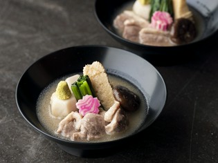老舗の味に料理人のこだわりが込められた『鱧の椀物』