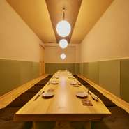 当店の3階にある完全個室。3階はこの個室1部屋のみで周りのお客様を気にすることなくご利用いただけます。ご利用可能人数は4名様～で使いやすくなりました！