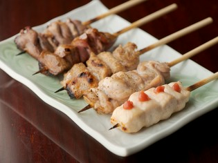 鮮度にこだわり、一串一串丁寧に串打ちした『焼鳥』