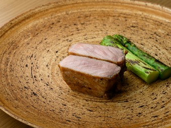 シンプルに素材を楽しむ『肉料理』