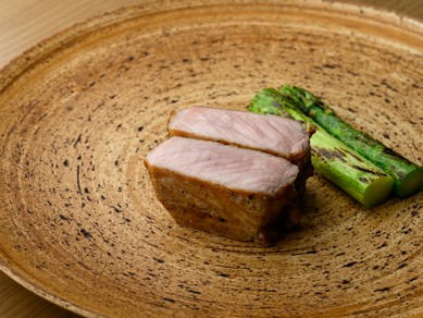 シンプルに素材を楽しむ『肉料理』