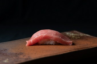 “生の本まぐろ”にこだわる職人が、自信を持って薦める『まぐろ』