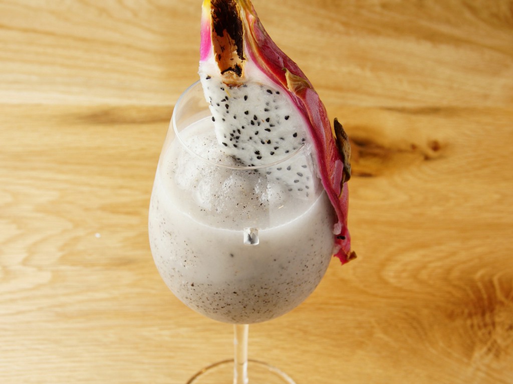 ベトナム産『ドラゴンフルーツ』は現地の旬のものを調達