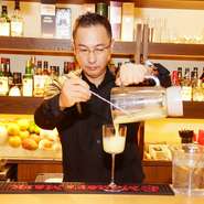 フルーツカクテルはメロン、桃など、普段は食べないようなものもありますが、いちばん召し上がってほしいのは地場産の『みかん』と、柑橘類を中心に構成された『和歌山ポンチ』。強力にオススメしたい一品です。