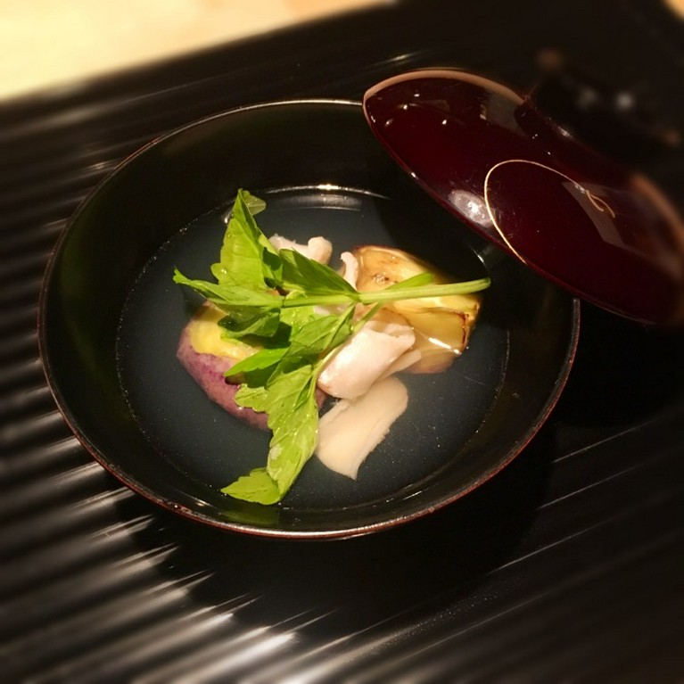 四季折々、季節の食材を味わえるお吸い物