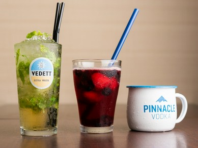 選りすぐりのワインにバルならではの一杯もあり