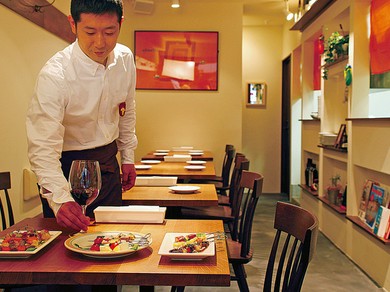 定番のワインから通好みの品、そして季節限定の一本まで