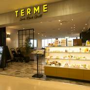 店名の「TERME」はイタリア語で「温泉」の意味。溶岩石でグリルした美味しい国産牛や新鮮な魚介類をリラックスして楽しめるようにとの思いが詰まっています。オシャレで美味しい空間です。