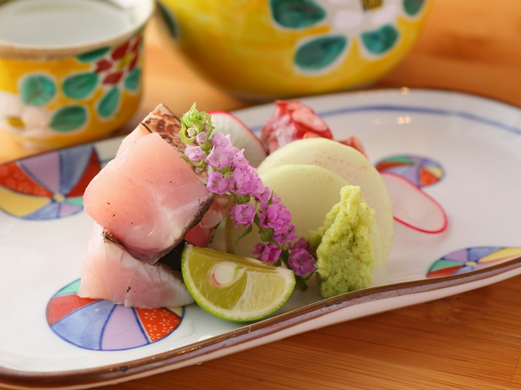 ひとりで調理を行うからこそ、他のプロとの信頼関係も大切に