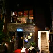 美味しい料理とワインを囲んで、ゲストもホストも憩える会食を