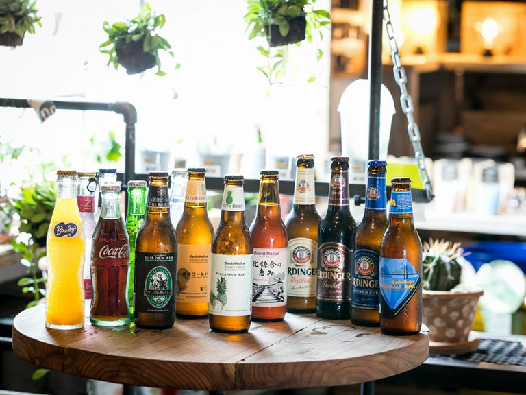 ビールは瓶で提供が基本。思わず写真を撮りたくなるラインナップ