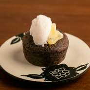 (例)
自家製ジェラート
チーズケーキとヘーゼルナッツはちみつ
フォンダンショコラ
ほうじ茶のパンナコッタ
ピスタチオクリームのティラミス
モンブランのジェラートタルト