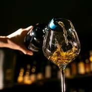 日替わりで6種類(白/赤/オレンジ)提供しております。