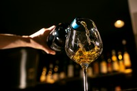 日替わりで6種類(白/赤/オレンジ)提供しております。