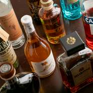 食前食後酒でお楽しみただける薬草酒、グラッパ、オリジナルカクテルをご用意しております。