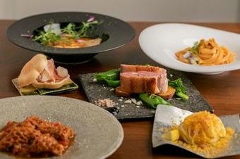 【おまかせコース】
その日の美味しいを詰め込んだ、当店ならではのフルコースです。