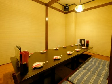 掘りごたつでくつろげる個室で楽しいひとときを