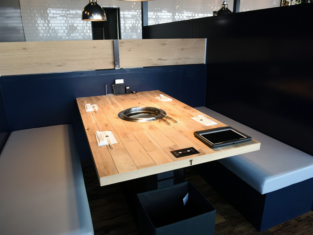 ゆったり落ち着いて座れるボックス席