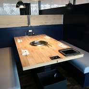 店はバリアフリー・すべての席がボックスタイプなので、小さな子ども連れでも安心です。休日のランチやお誕生日のディナーなどに、気軽に利用したい焼肉店です。