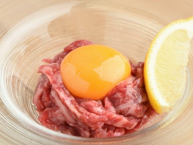 神戸市北区で「生食用食肉取扱者認定」初取得！『ユッケ』は料理長おすすめの逸品