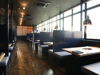 明るくお洒落な空間で、カジュアルに焼肉　