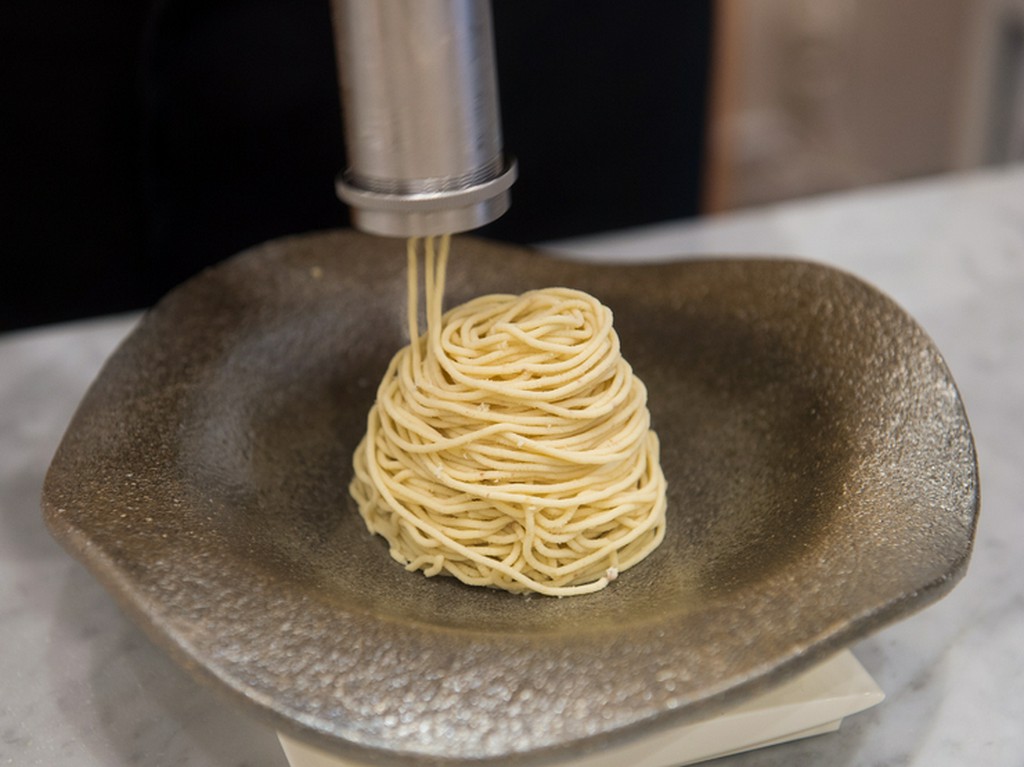 風味がとても繊細で時間と共に消えてしまうため、持ち帰りは不可