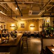 三鷹駅南口から歩いて5分ほどと近く、ママ友たちとお子様連れで集まるのに便利。解放的なワンフロアで、和気あいあいと和やかな時間を過ごすことができます。