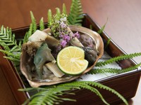 口中に美味しさ広がる『あわび燻製』