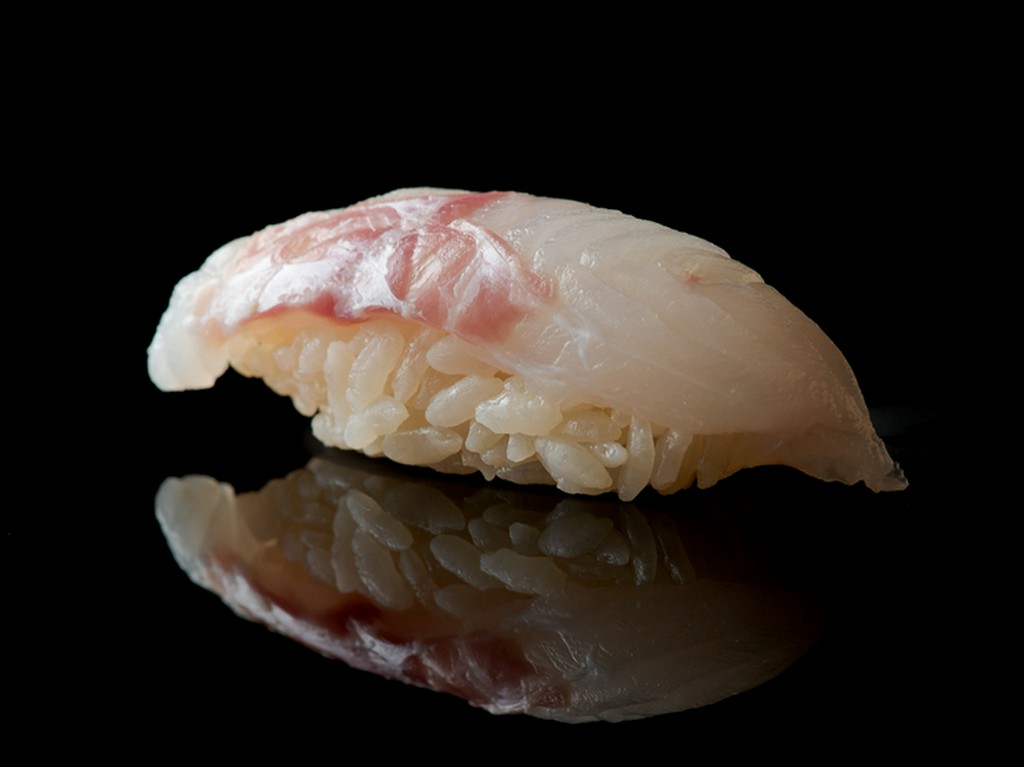 北陸ならではの白身の旨さを堪能。甘みの余韻も美しい『地アラ』