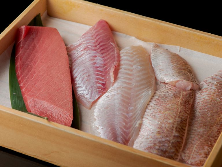 能登の漁港に水揚げされる旬のとびきりの鮮魚、季節の加賀野菜
