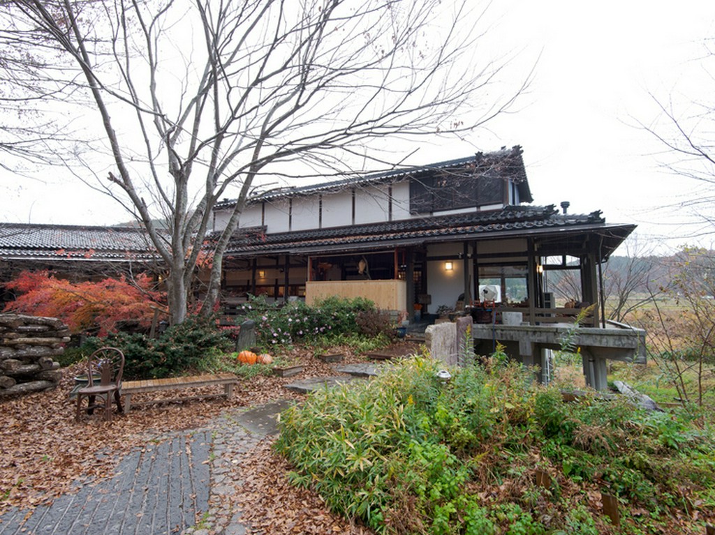 知る人ぞ知る、里山に佇む隠れ家的なレストラン