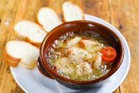 スペインの定番料理でバゲットをニンニクオイルにつけてお召し上がりください！
青森県産（東北牧場）の無農薬ニンニクを使用！