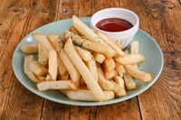 プラス100円でスイートチリソースを付けられます！