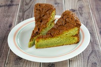 東北牧場直送の野草を使った濃厚ガトーショコラです（2カット）。