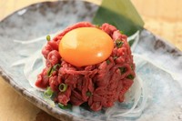さっぱりした中にたしかな旨み！　桜（馬肉）ユッケはいかが？
